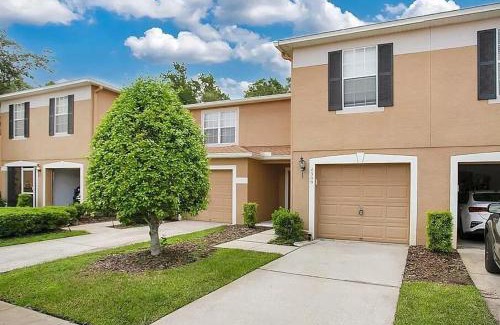 Grand Oaks Apartamento | Luxury Modern Retreat 5 Minutes to Tampa Outlet