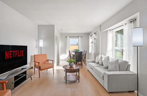 Monrovia Casa | Luxury Modern Retreat with Spacious Yard & Premium Comfort