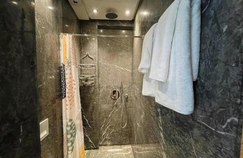 Ras Tabouda Apartamento | Luxury Modern Studio with Netflix, Kitchen and Free Parking Elite Garden, Marrakesh