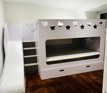 Charlton Apartamento | Luxury Morden 4 bedroom Flats which will make you unforgettable