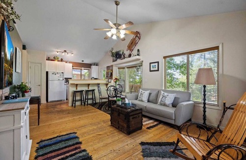 Tuolumne Cabina | Clean Mountain Cabin- Yosemite, Dodge Ridge, Pinecrest Lake