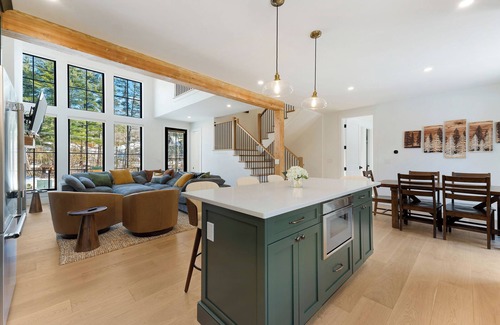 North Conway Cabaña | Luxury Mountain Escape