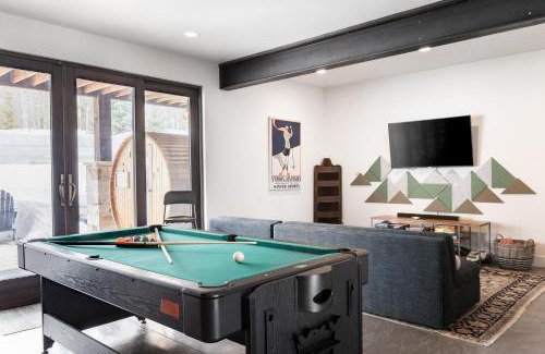 Park City Casa | Luxury Mountain Villa, Walk to Ski Lifts, Stunning 360 Degree Views!