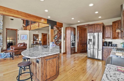 Florissant Cabina | Luxury Mtn View Family Home with amazing Pike's Peak Views
