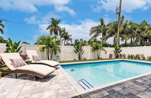 Naples Park Casa | Luxury Naples 4br W Pool Near Vanderbilt Beach