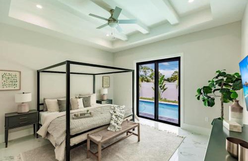 Naples Park Casa | Luxury Naples 4br W Pool Near Vanderbilt Beach