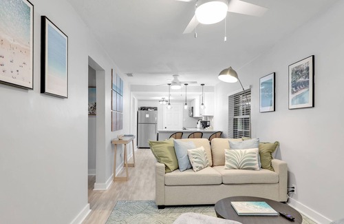 East Naples Cabaña | Luxury Naples Getaway: Mini Golf, Hot Tub, Fire Pit