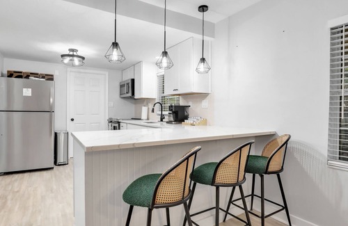 East Naples Cabaña | Luxury Naples Getaway: Mini Golf, Hot Tub, Fire Pit