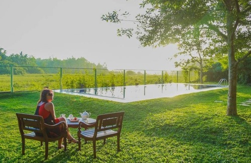 Induruwa Casa | Villa de lujo en la naturaleza con piscina al aire libre (16P)