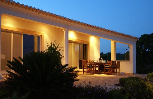 Barao de Sao Joao Villa | Lujo y naturaleza: Villa con piscina climatizada con energía solar en un parque ajardinado de 55,000 m²