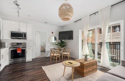 Old Fourth Ward Casa | Luxury New 2B2B Private Balcony 542Blvd