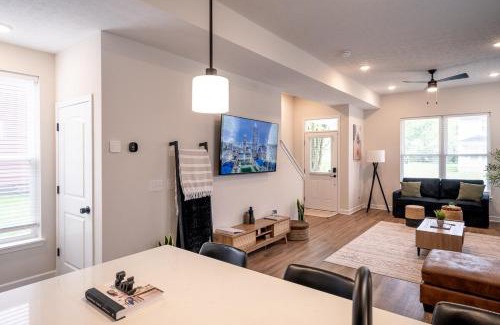 Cleveland Casa | Luxury New 3BR CLE Clinic UnivCircle Little Italy