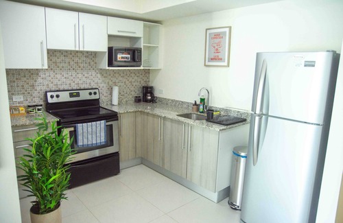 Heredia Casa | Luxury NEW Apt -24/7 sec- 10 min from SJO Airport