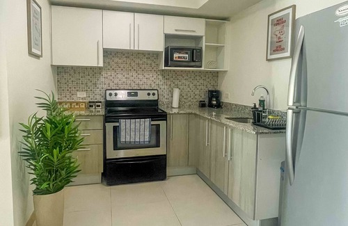Heredia Casa | Luxury NEW Apt -24/7 sec- 10 min from SJO Airport