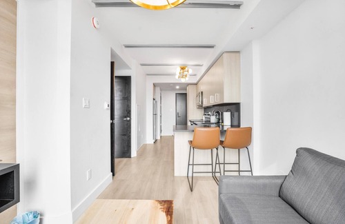 Waterloo Condominio | Luxury New Condo+HighRise Building+2BD+2TV+Ensuite Laundry