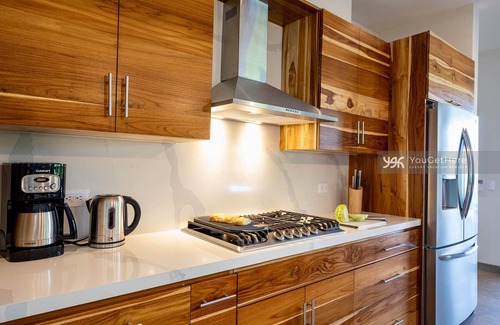 Lagunas Casa | Luxury New Villa, Awesome Ocean & Valley Views, Very Private!