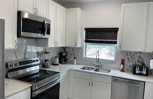 Discovery Bay Villa | Luxury Newly built two-bedroom modern Sunset villa with pool in Discovery Bay!