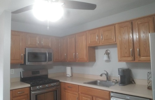 Canton Casa | **Luxury** - Newly Renovated 3 BR Oasis - Canton/Plymouth/Ann Arbor