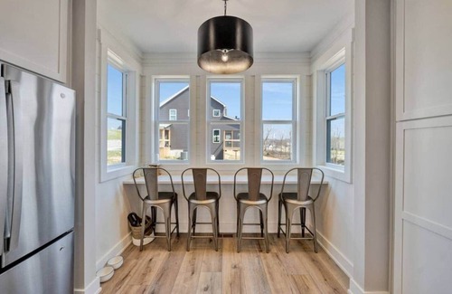 Clarkson Casa | Luxury Nolin Lake Private Retreat | Sleeps 14