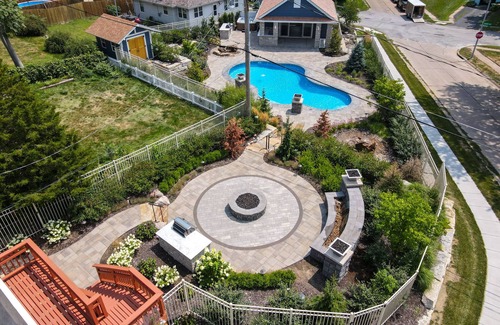 Southeast Omaha Casa | Luxury Oasis Heated Pool, Hot Tub, BBQ