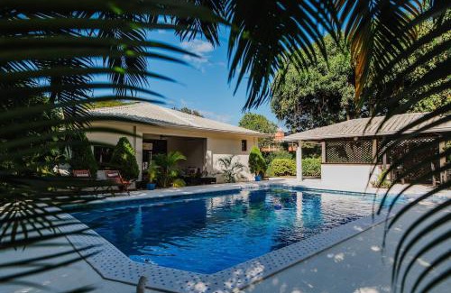Managua Casa | Luxury Oasis in Las Colinas- Elegant 3-Bedroom Villa
