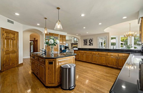 Anaheim Casa | Luxury Oasis w/ Panoramic Views
