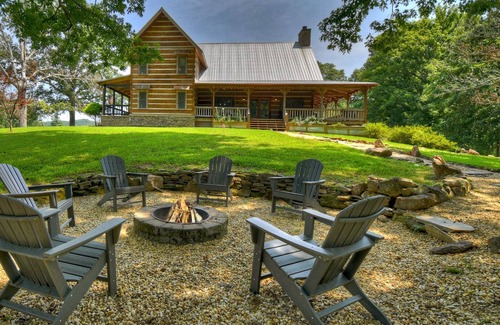Mineral Bluff Cabina | New Sauna! Mountain Oasis, Heated Waterfall Pool!