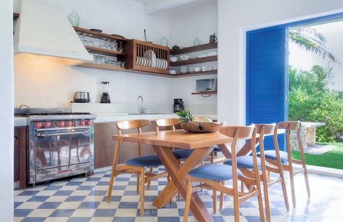 Isla Mujeres Villa | Villa de lujo frente al mar, 6BR (12 personas) Desayuno incluido + piscina infinita