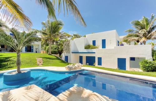 Isla Mujeres Villa | Villa de lujo frente al mar, 6BR (12 personas) Desayuno incluido + piscina infinita