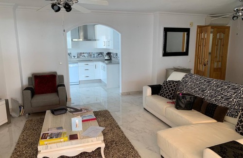 Torrox Costa Apartamento | LUJO OCEAN VISTA APARTAMENTO EN PISO DE 3 DORMITORIOS CON GRAN TERRAZA CON ORIENTACIÓN SUR