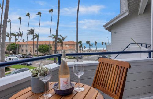 Townsite Casa | Luxury Ocean View Townhouse Steps to Sandy Beach