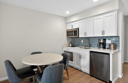 Rio del Mar Apartamento | Luxury Ocean View Condo - Heated pool and Spa condo