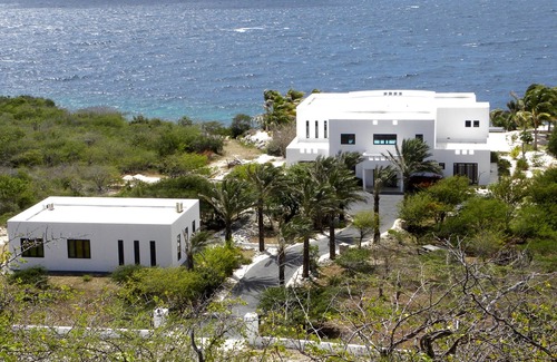 St. Marie Villa | Villa de lujo frente al mar con playa privada y homecinema