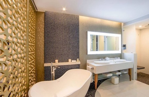 Cabo San Lucas Complejo | SUITE DE LUJO DE 2 DORMITORIOS EN GARZA BLANCA 5-STAR DIAMOND RESORT CABO 1,980 Sq Ft