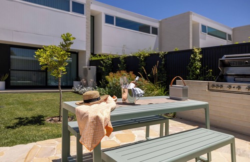 Aldinga Beach Casa | Luxury oceanfront retreat close to cellar doors of McLaren Vale