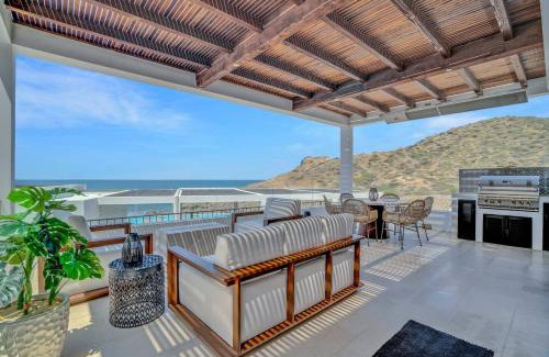 Cerritos Apartamento | Luxury Oceanfront Condo, Resort-Style Amenities