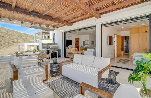 Cerritos Apartamento | Luxury Oceanfront Condo, Resort-Style Amenities
