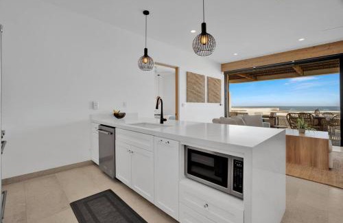 Cerritos Apartamento | Luxury Oceanfront Condo, Resort-Style Amenities