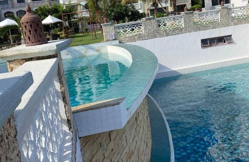 Shanzu Apartamento | Luxury Oceanline Beachfront Apartments