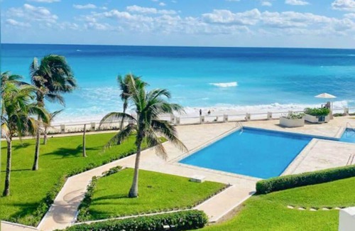 Zona Hotelera Villa | Big Beachfront Villa | WiFi | Near Famous La Isla