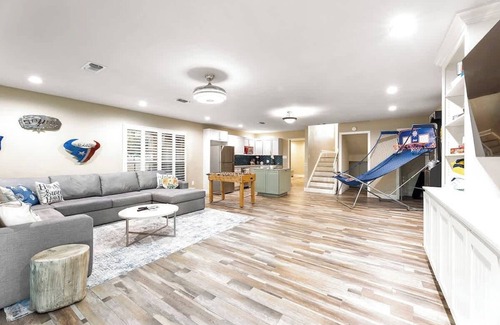 Horseshoe Bay Casa | Luxury on Lake LBJ With Hot Tub Firepit & Boat Slip