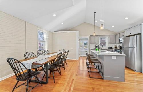 Saratoga Springs Casa | Luxury on Lincoln Home by Saratoga Stays