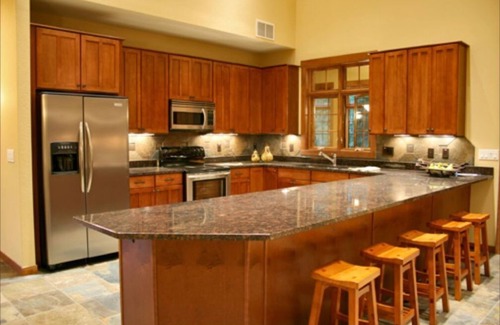 Three Lakes Casa | Luxury on the 3L chain sleeps 8+ at the Northernaire Resort's Premier Unit!