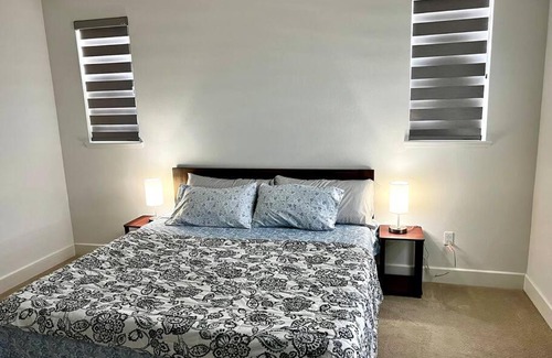 Tracy Apartamento | Luxury one bed/bath with Garage & Washer/Dryer