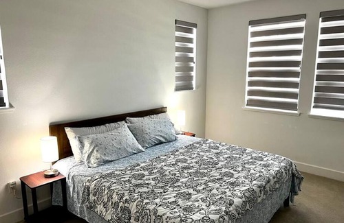 Tracy Apartamento | Luxury one bed/bath with Garage & Washer/Dryer