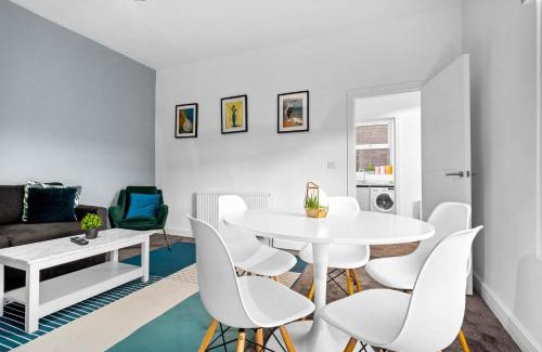 King's Heath Apartamento | Luxury One Bedroom - Fast WiFi - Netflix - On Street Parking 2BR