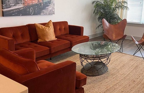 Cabbagetown Casa | Luxury Palace