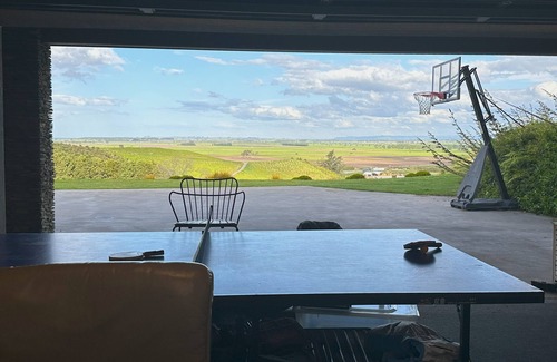 Papamoa Casa | Luxury Papamoa escape, heated pool, amazing views, a family paradise!