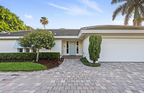 Park Shore Casa | Luxury Park Shore Home with Private Beach