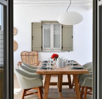 Glisidia Villa | Luxury Paros Villa Villa Thoe Contemporary Luxury 3 Bedrooms Glisidia